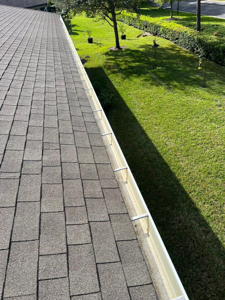 Gutter Cleaning in Lakeland 4 Gutter cleaning in Lakeland