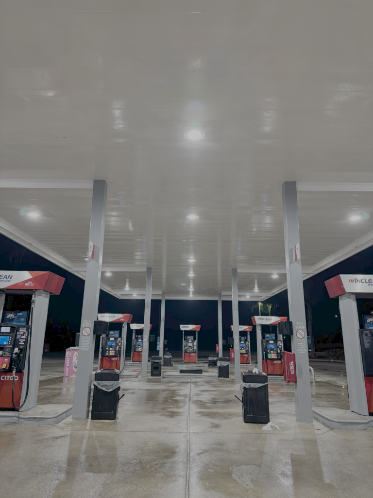 Commercial Pressure Washing in Auburndale 4 Gas station. The best commercial pressure washing in Auburndale